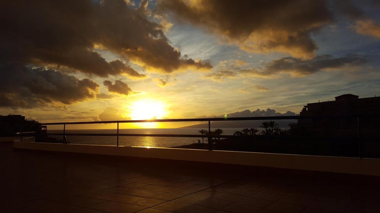 阿德耶Magical Sunset公寓 外观 照片